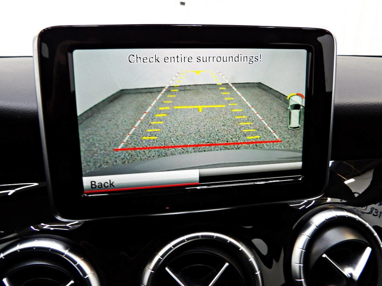 Used 2014 Mercedes-Benz CLA 250 image 17