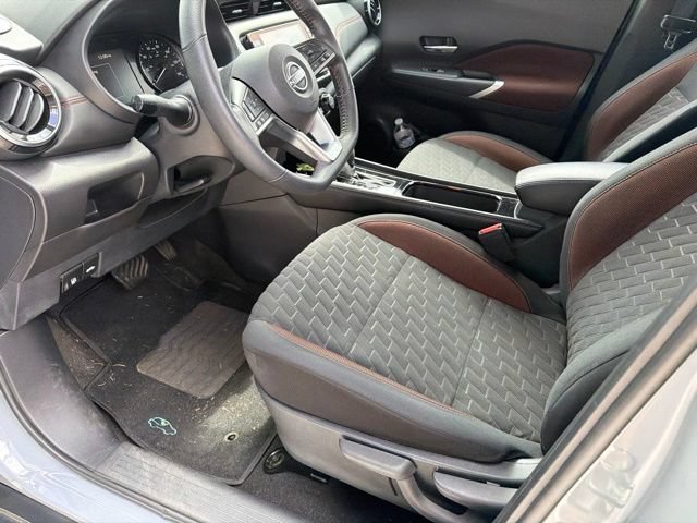 Used 2023 Nissan Kicks SR FWD image 12