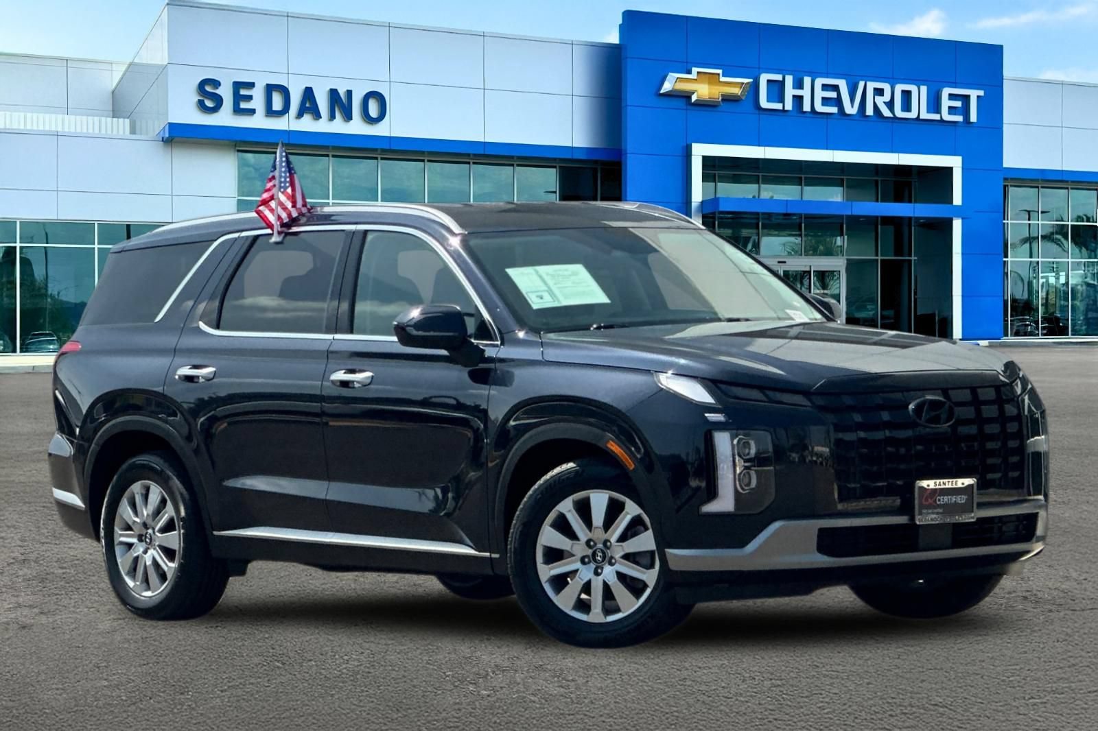 Used 2024 Hyundai Palisade SEL FWD image 2