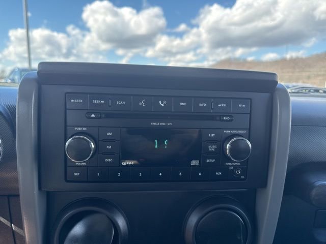 Used 2007 Jeep Wrangler X image 16