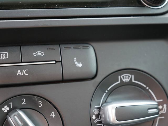 Used 2017 Volkswagen Jetta SE image 34