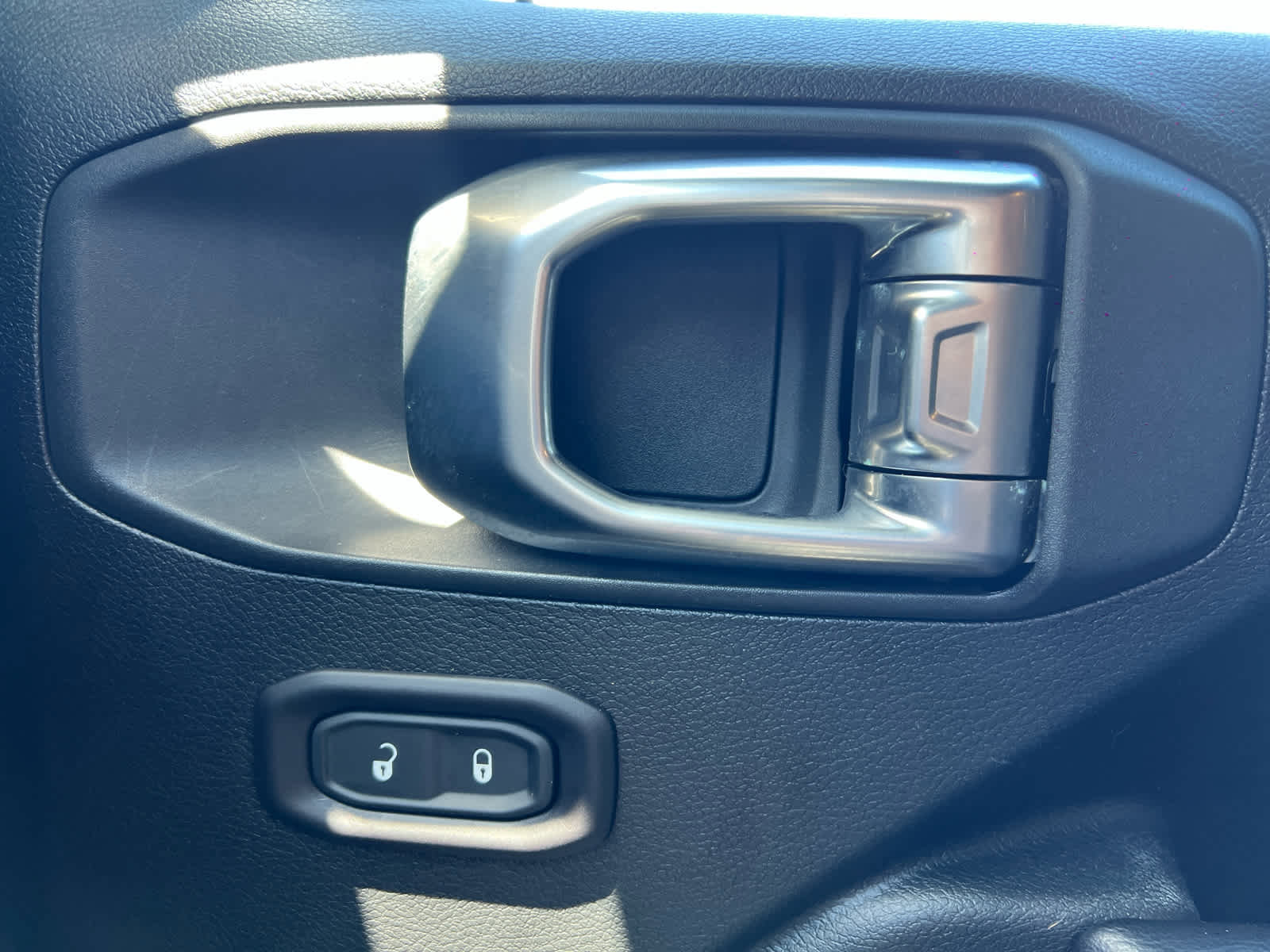 Used 2020 Jeep Wrangler Unlimited Sport S AWD/4WD image 20
