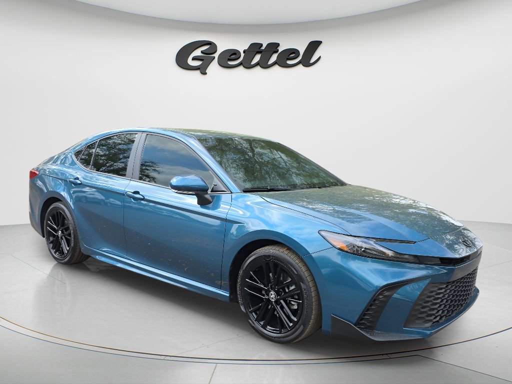 Used 2026 Toyota Camry SE image 2