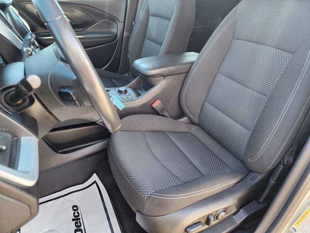 Certified 2023 GMC Terrain SLE w/ Driver Convenience Package image 32
