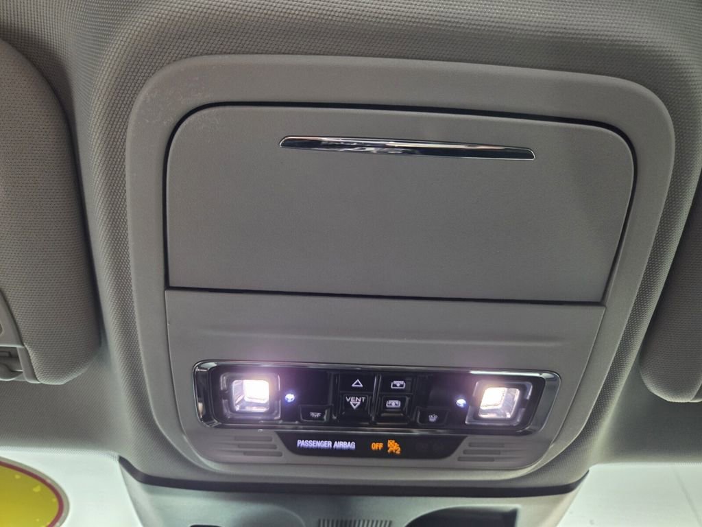Used 2022 Lincoln Corsair FWD w/ Premium Package image 16