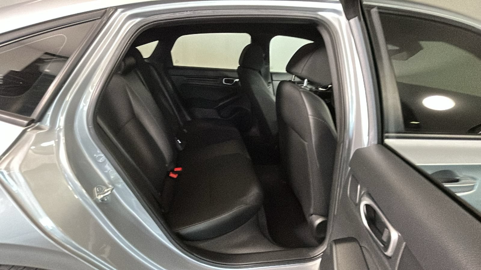 Used 2023 Honda Civic Sport image 32