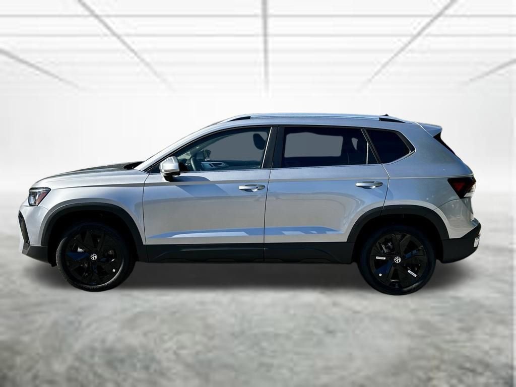 New 2026 Volkswagen Taos SE FWD image 8