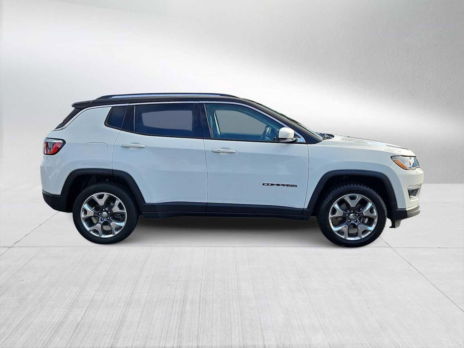 Used 2020 Jeep Compass Limited image 9