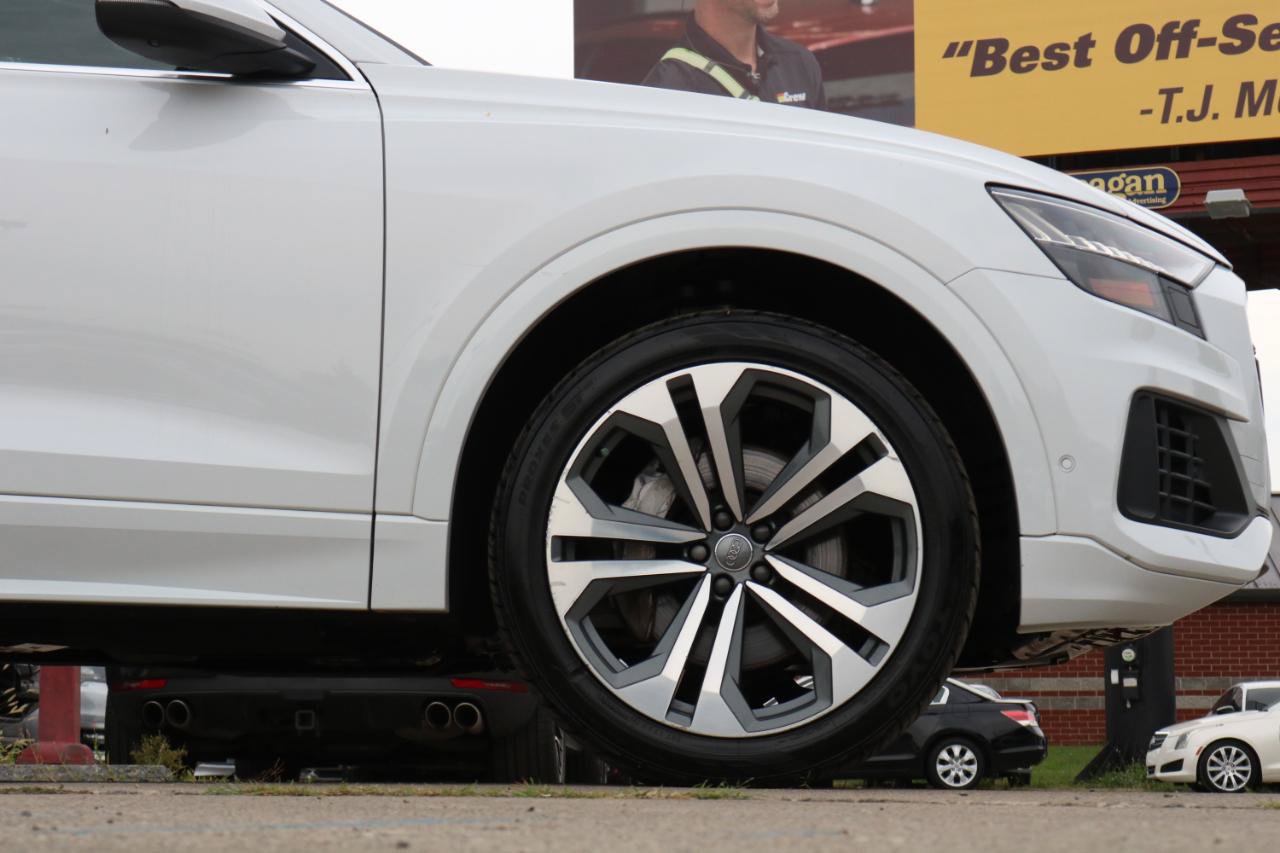 Used 2019 Audi Q8 Premium Plus w/ Premium Plus AWD/4WD image 8