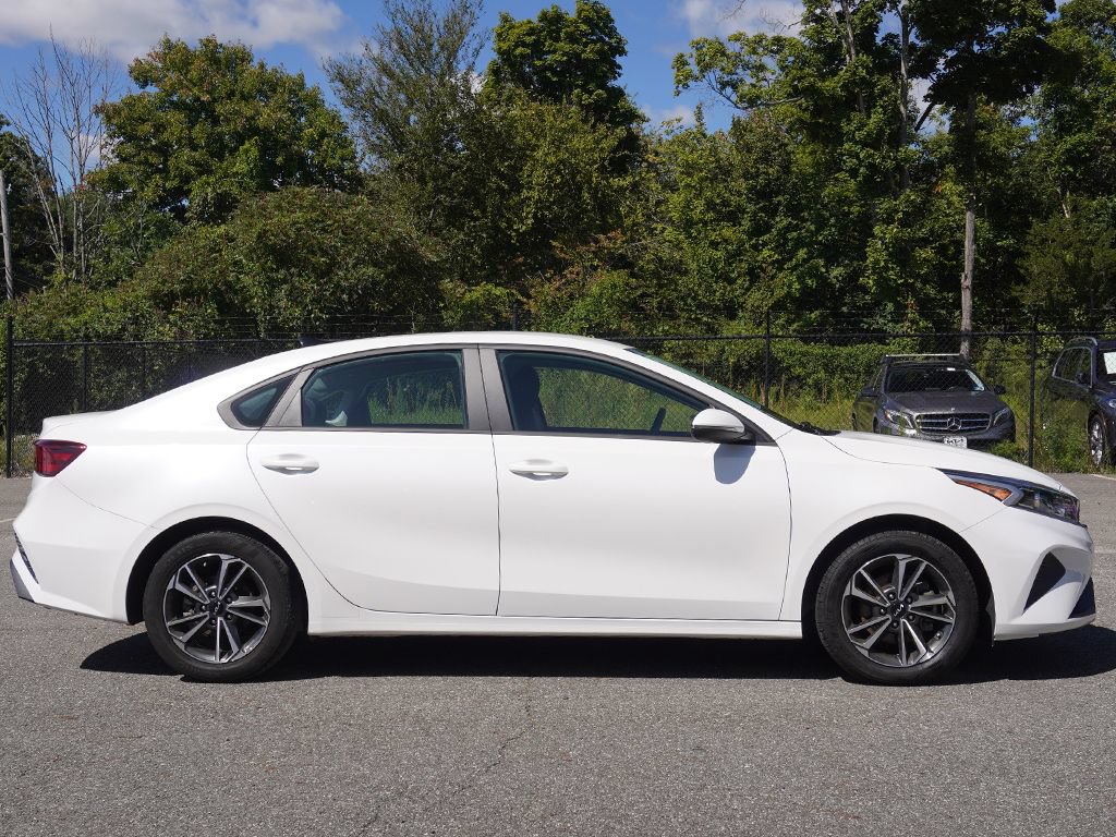 Used 2023 Kia Forte LXS w/ LXS Technology Package FWD image 16
