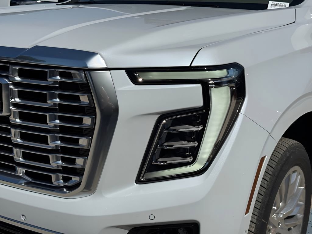 New 2026 GMC Yukon Denali w/ Denali Reserve Package AWD/4WD image 3
