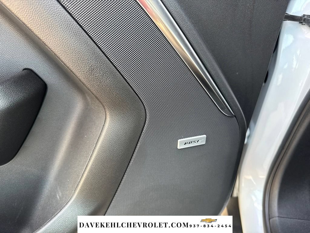 Used 2025 Chevrolet Suburban High Country AWD/4WD image 9