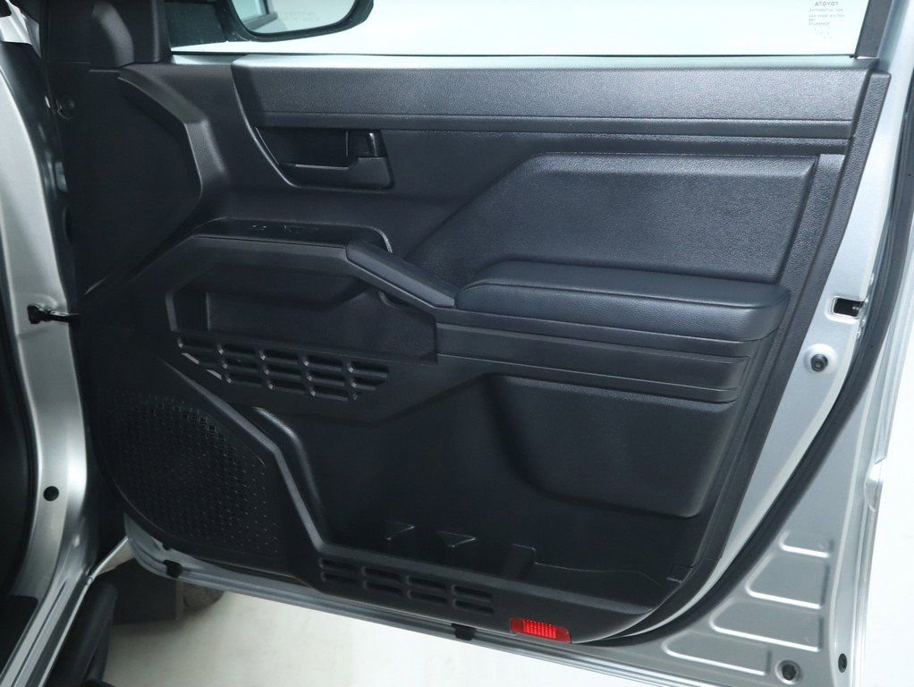 Used 2024 Toyota Tacoma SR image 33