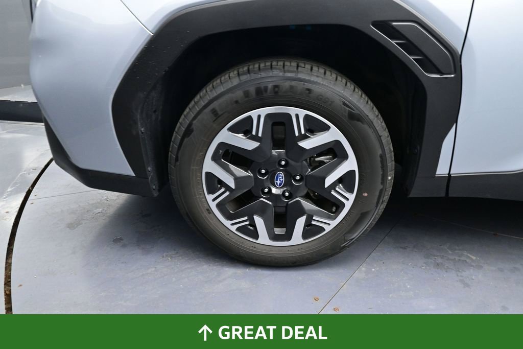 Used 2025 Subaru Forester Premium AWD/4WD image 14