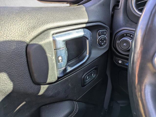 Used 2023 Jeep Wrangler Sahara w/ Cold Weather Group image 17