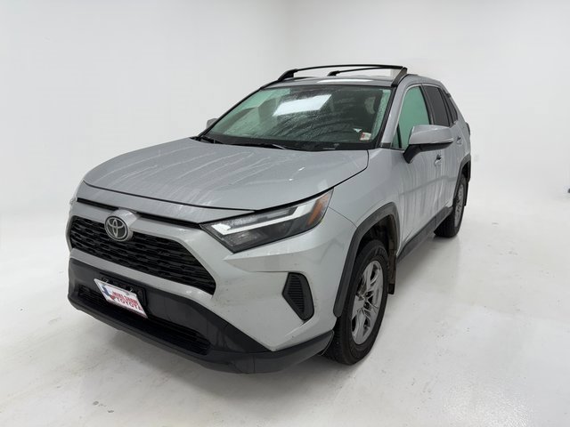Used 2024 Toyota RAV4 XLE image 4