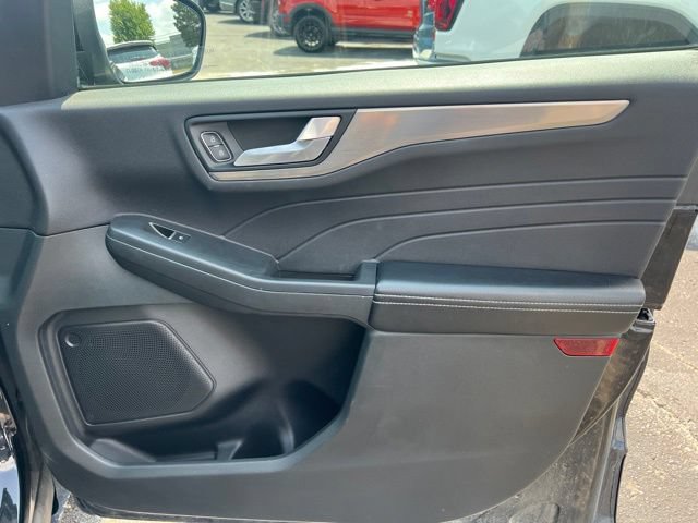 Used 2022 Ford Escape Titanium AWD/4WD image 10