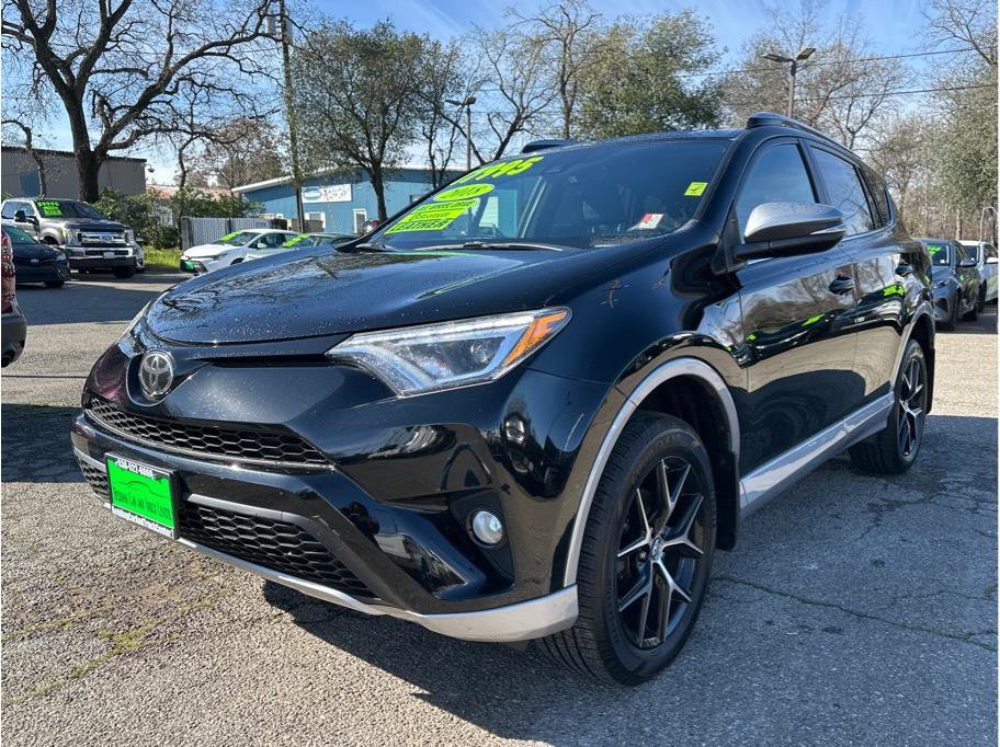Used 2018 Toyota RAV4 SE w/ Power Extra Value Package image 3