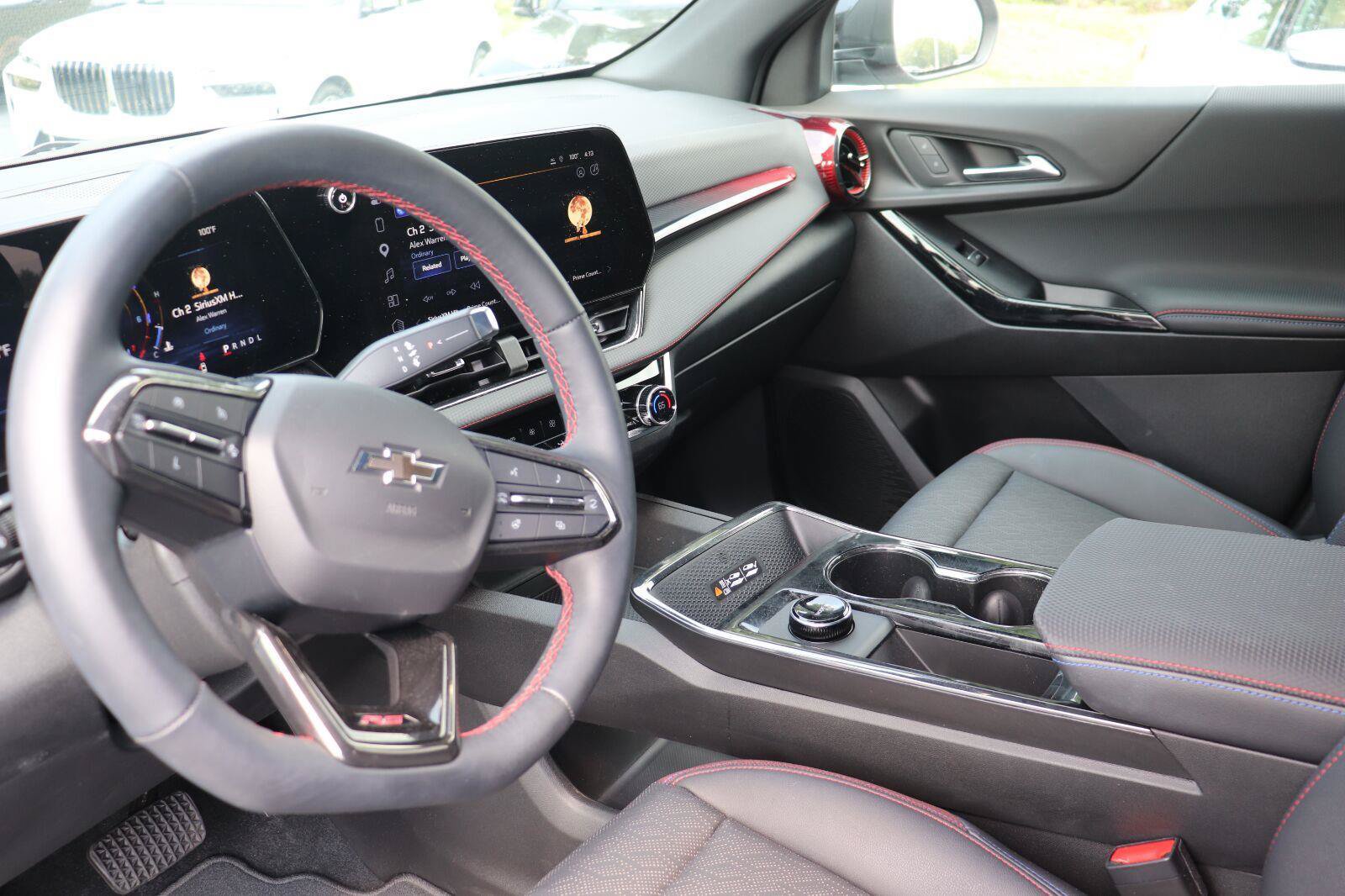 Used 2025 Chevrolet Equinox RS FWD image 19