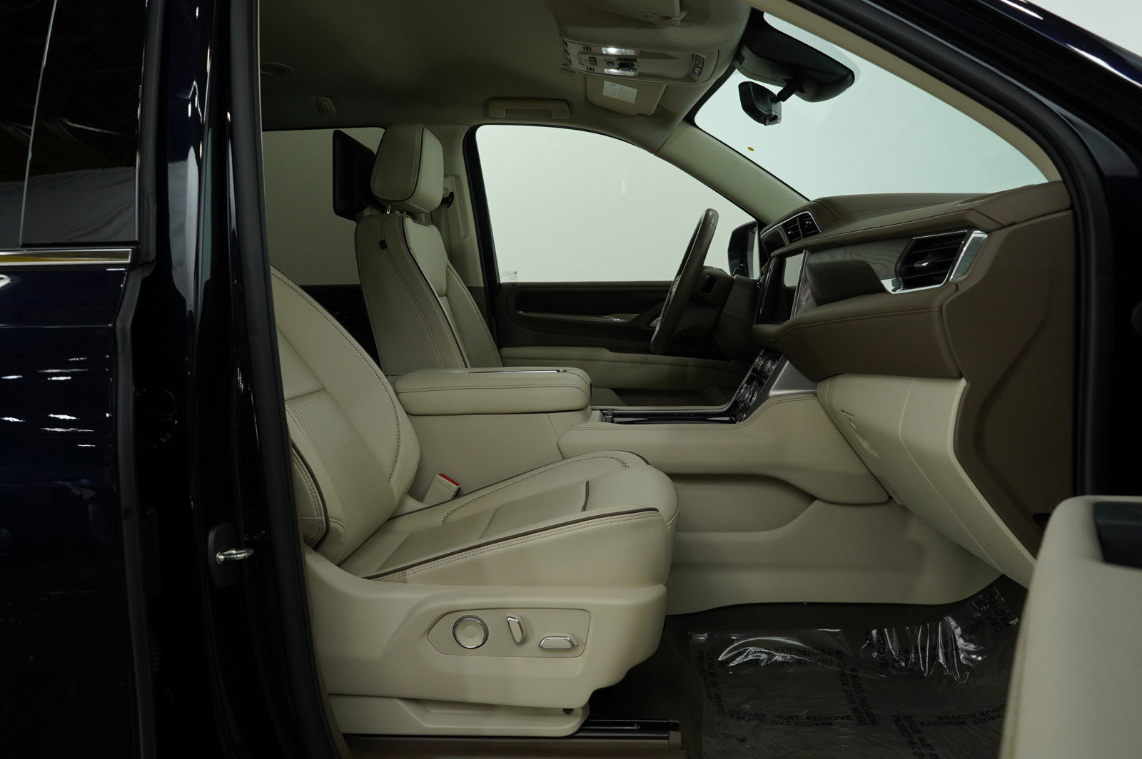 Used 2023 GMC Yukon Denali image 11