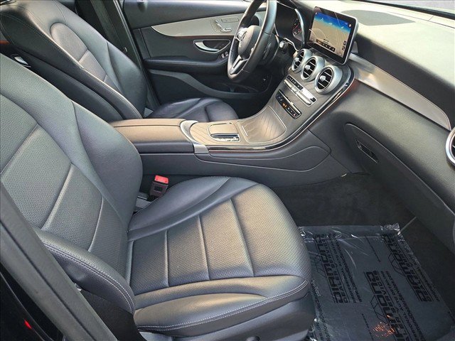 Used 2021 Mercedes-Benz GLC 300 image 22