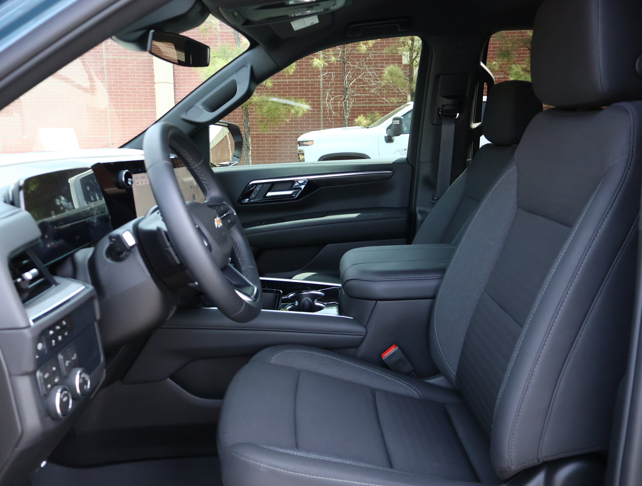 Used 2026 Chevrolet Tahoe LS AWD/4WD image 9