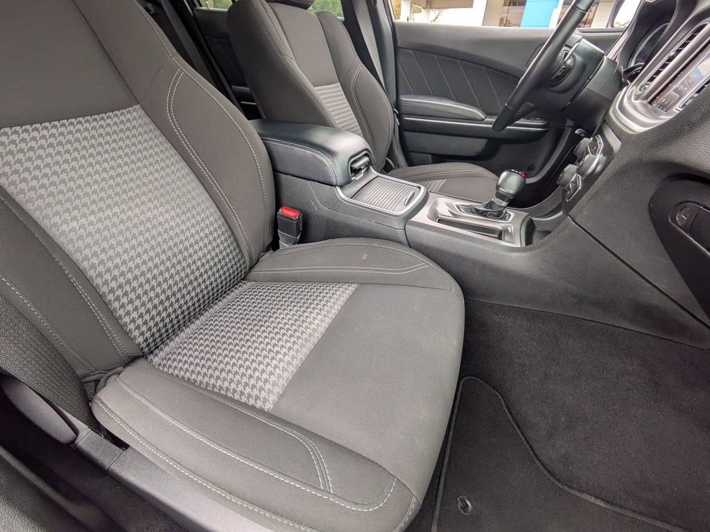 Used 2022 Dodge Charger SXT image 32