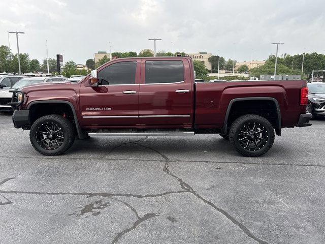 Used 2017 GMC Sierra 2500 Denali w/ Duramax Plus Package AWD/4WD image 13