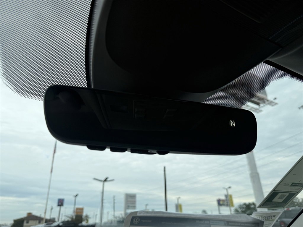 New 2026 Volkswagen Taos SE image 22