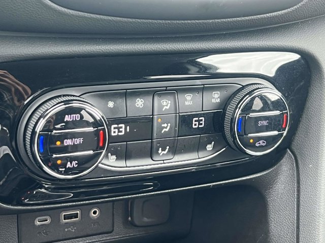 Used 2022 Buick Encore GX Select w/ Experience Buick Package AWD/4WD image 31