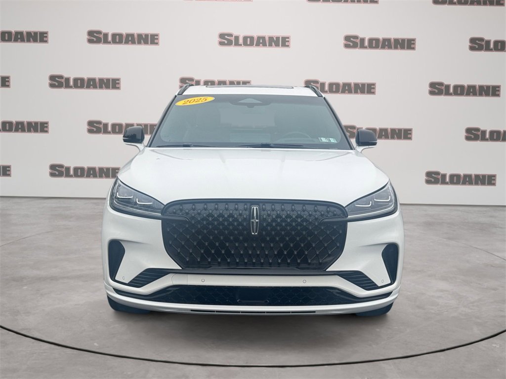 Used 2025 Lincoln Aviator Reserve w/ Equipment Group 201A image 8