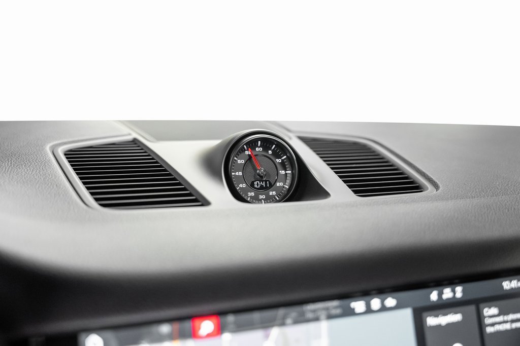 Used 2021 Porsche Cayenne Coupe image 45