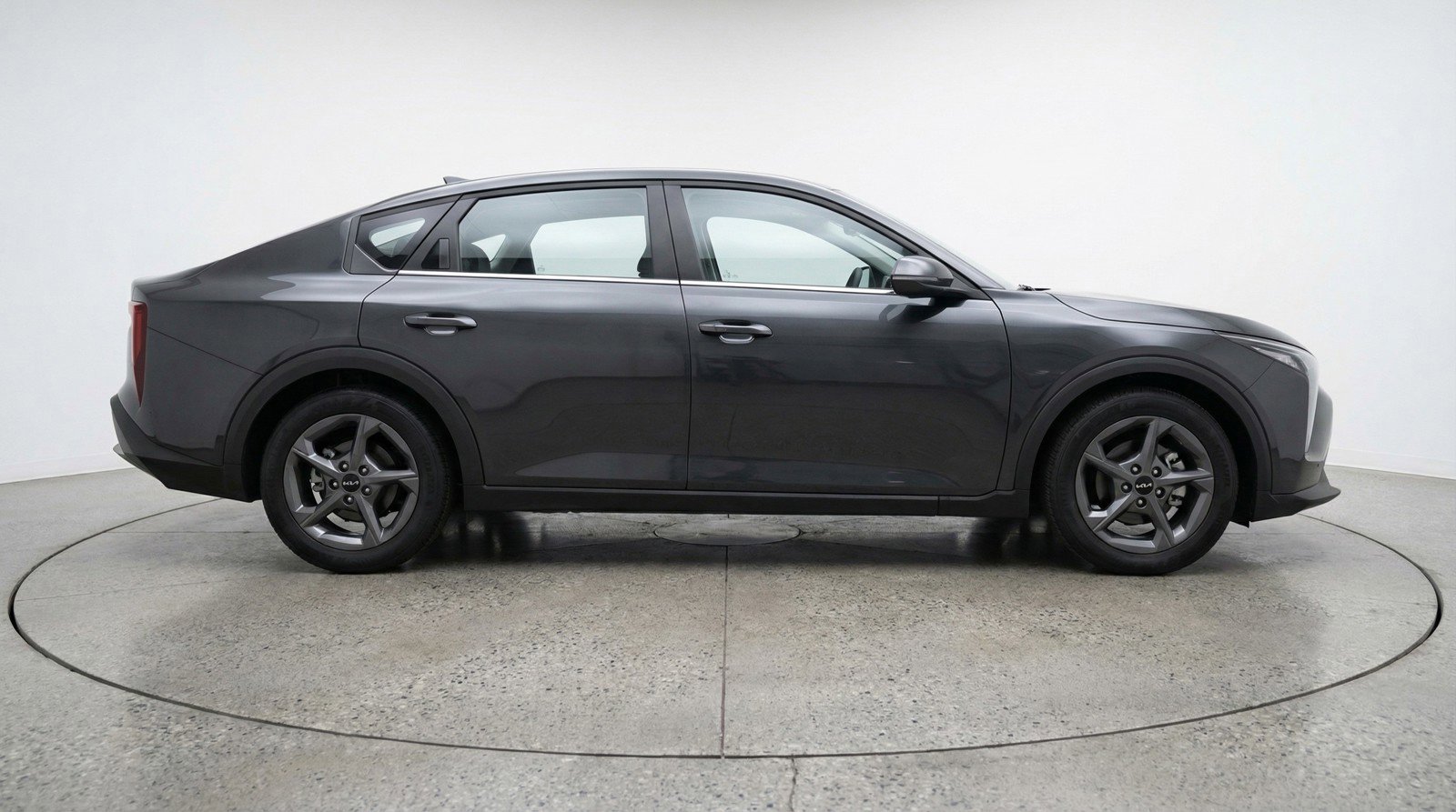 Used 2025 Kia K4 LXS image 11