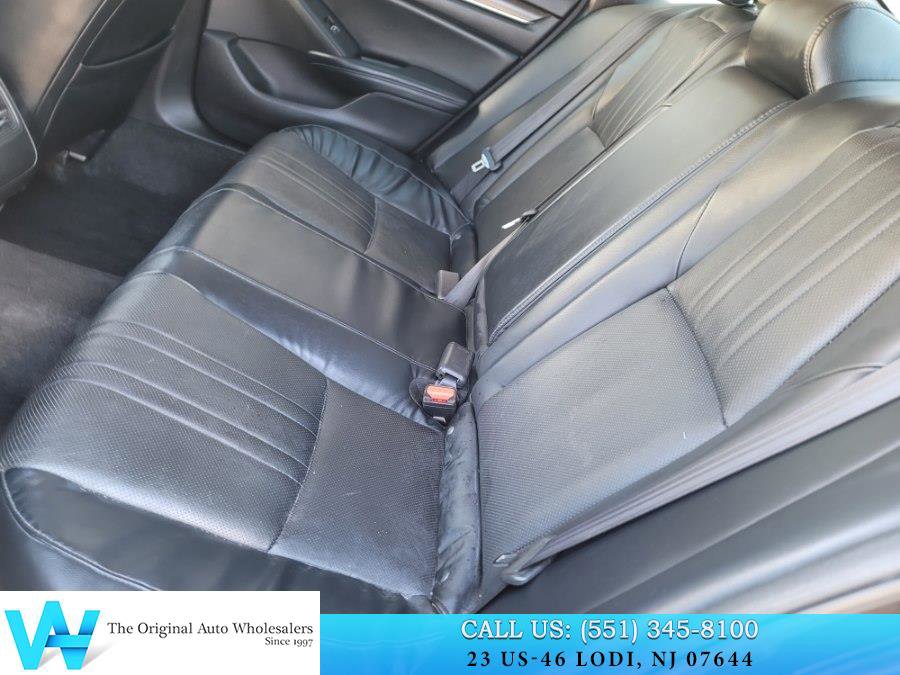 Used 2018 Honda Accord Touring image 13