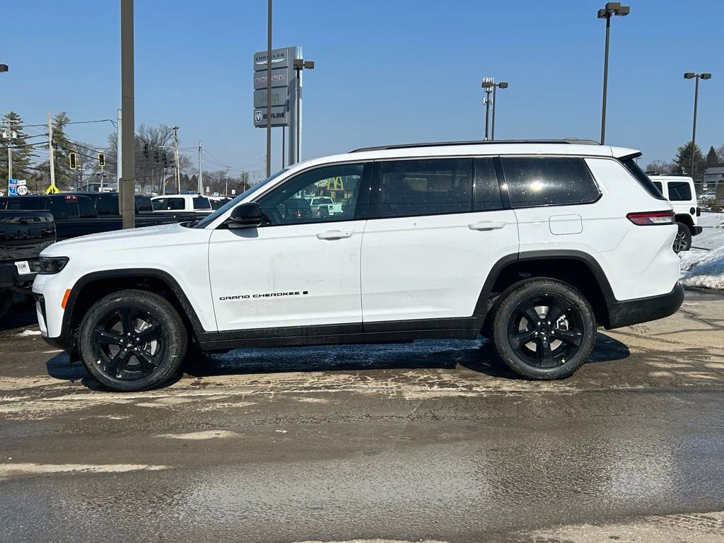 New 2026 Jeep Grand Cherokee L Limited image 11
