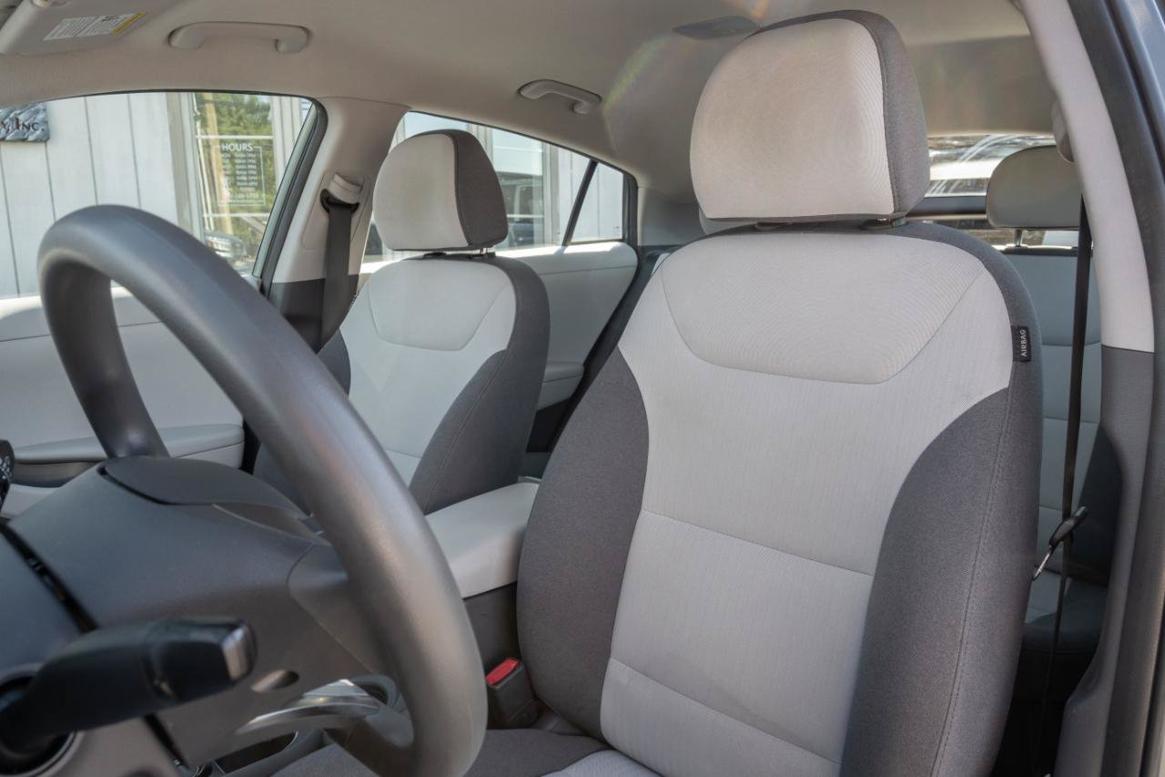Used 2020 Hyundai Ioniq Blue FWD image 13