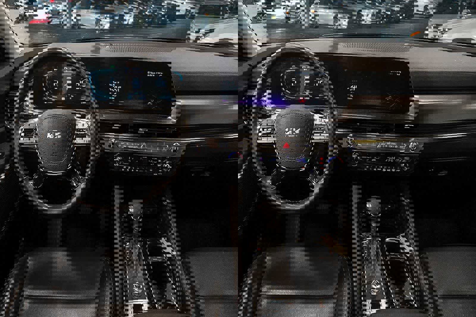 Used 2024 Kia Telluride LX image 12