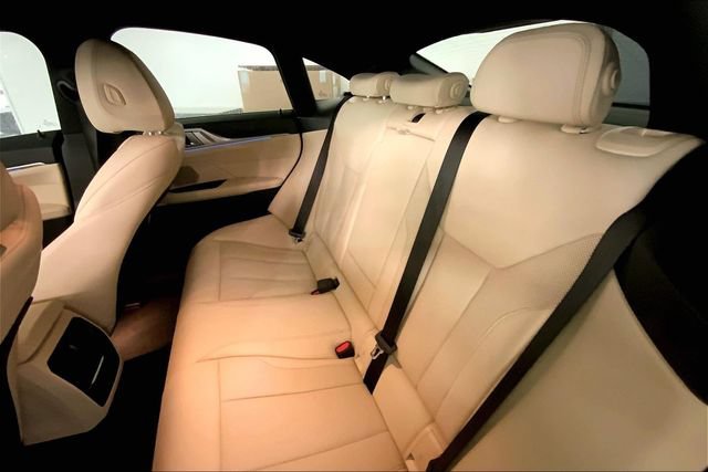 Used 2023 BMW i4 eDrive35 RWD image 12