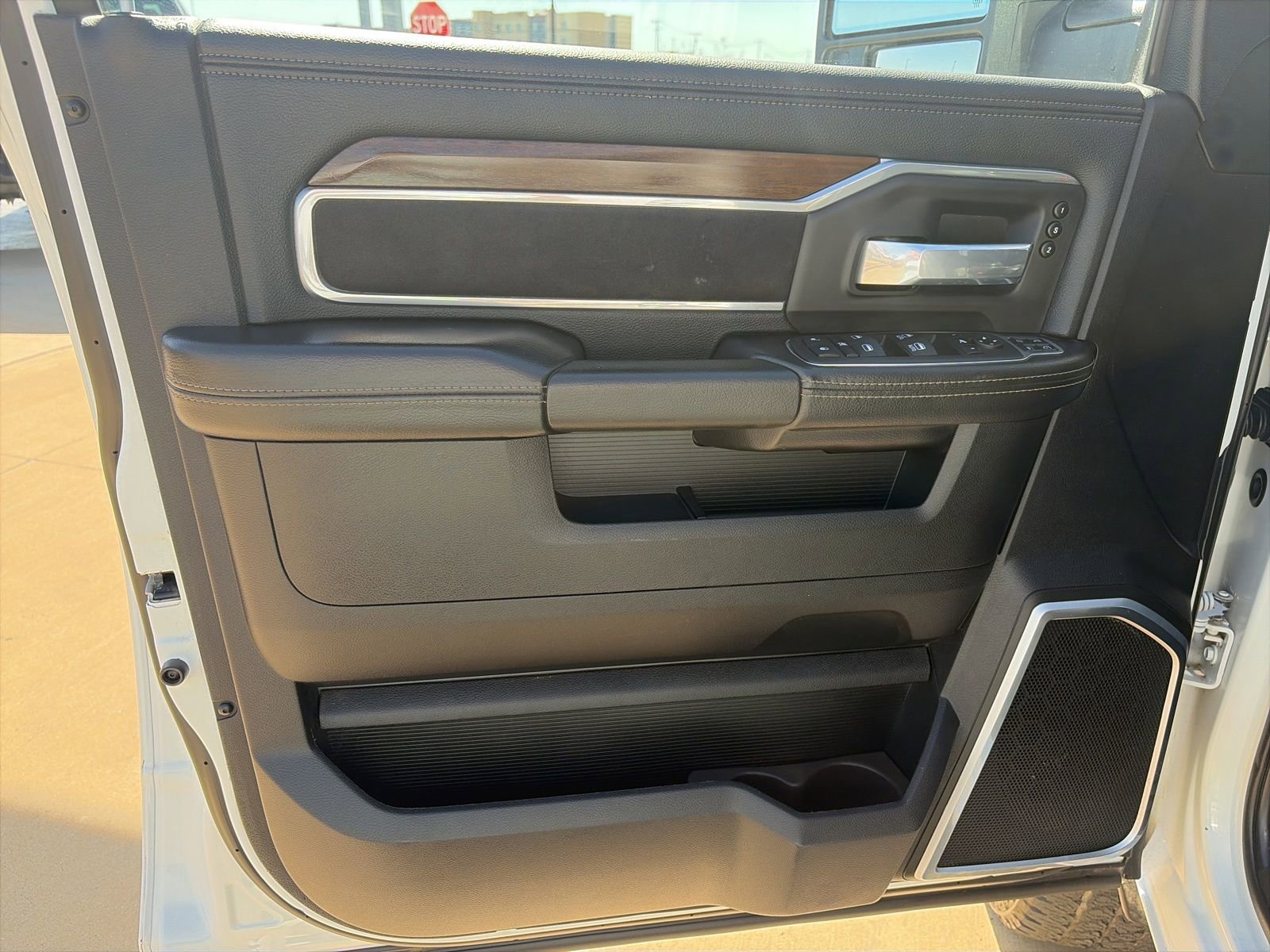 Used 2024 RAM 2500 Laramie image 13