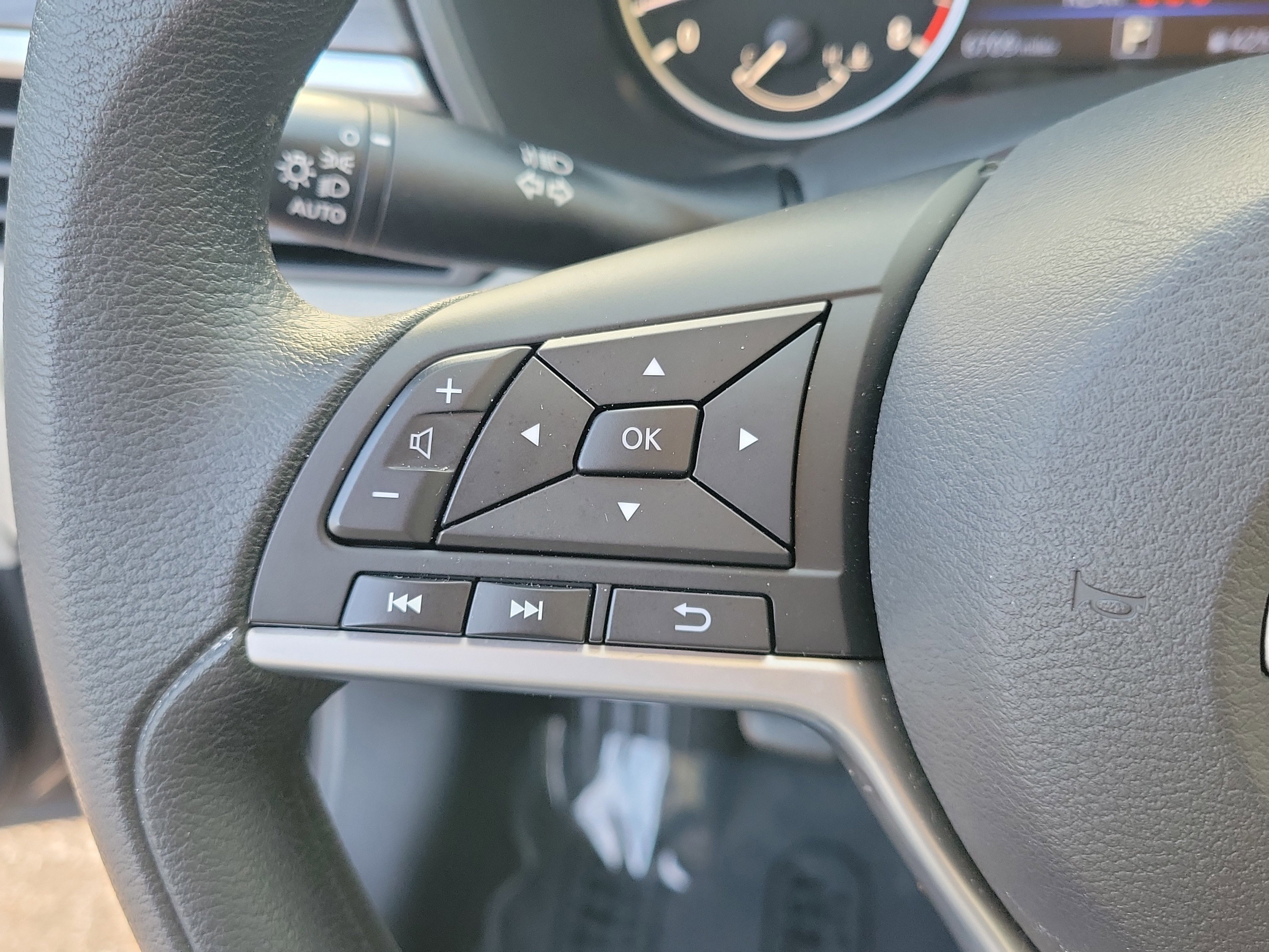 Certified 2025 Nissan Altima 2.5 SV image 27