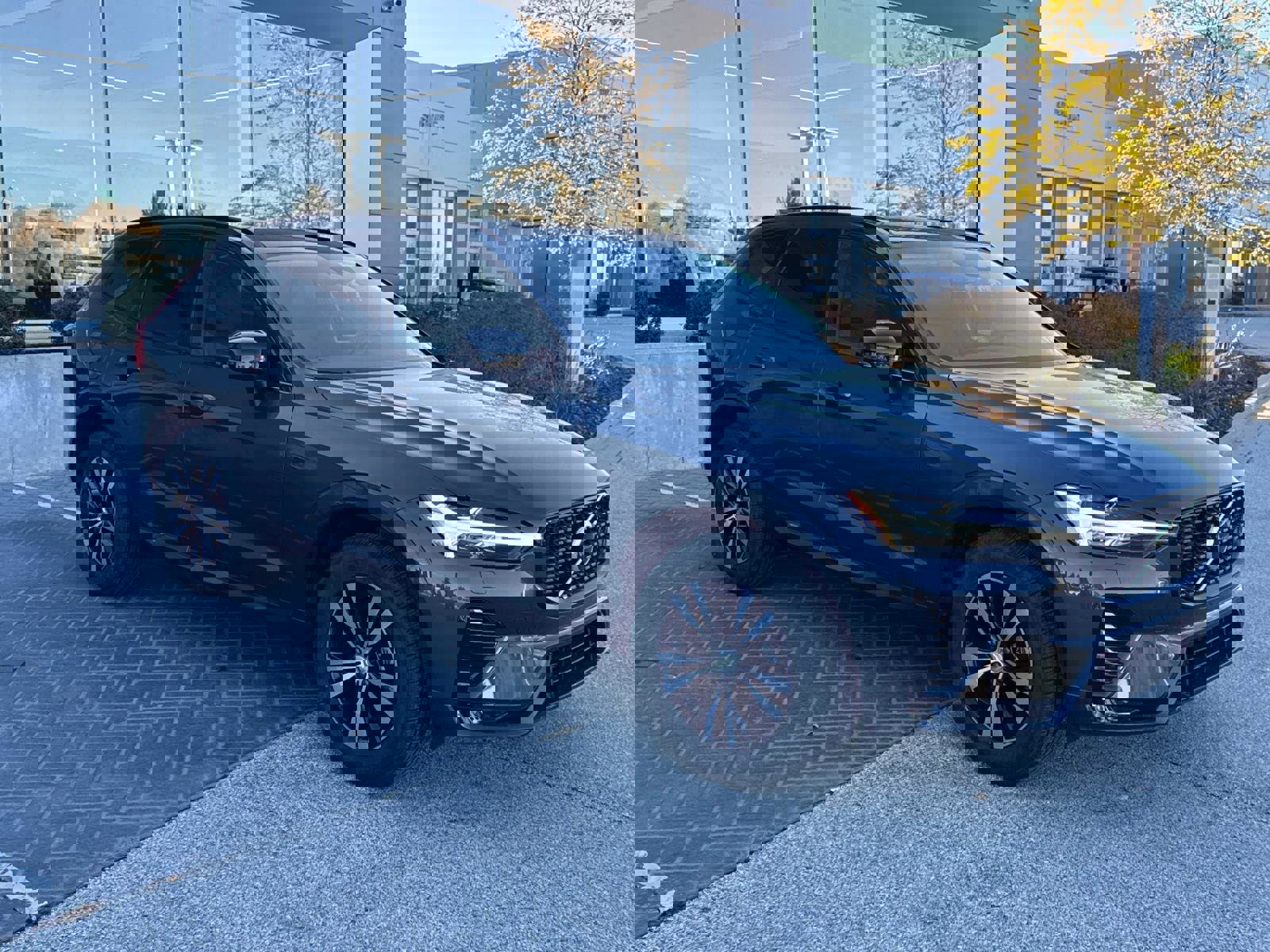 New 2025 Volvo XC60 B5 Core w/ Climate Package image 12