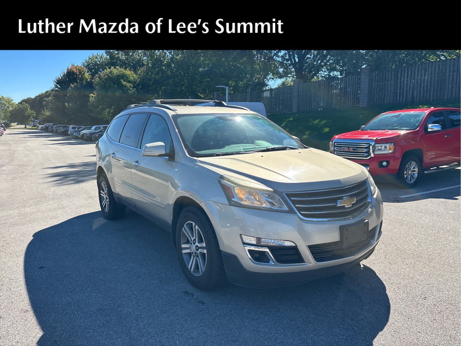 Used 2016 Chevrolet Traverse LT FWD image 1