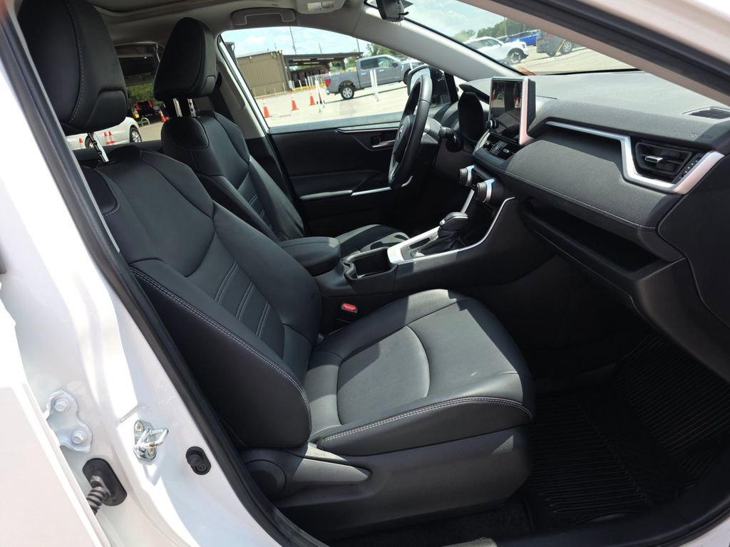 Used 2023 Toyota RAV4 XLE Premium FWD image 11