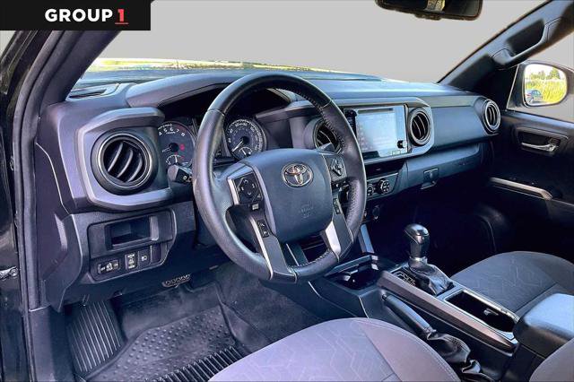 Certified 2019 Toyota Tacoma TRD Off-Road AWD/4WD image 18