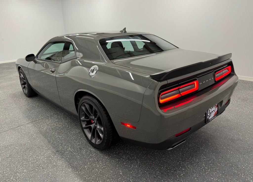Used 2023 Dodge Challenger R/T w/ Performance Handling Group image 8