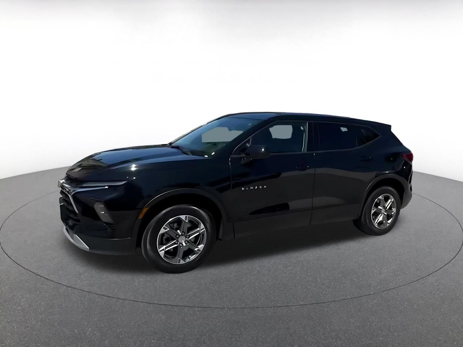 Used 2025 Chevrolet Blazer LT FWD image 7