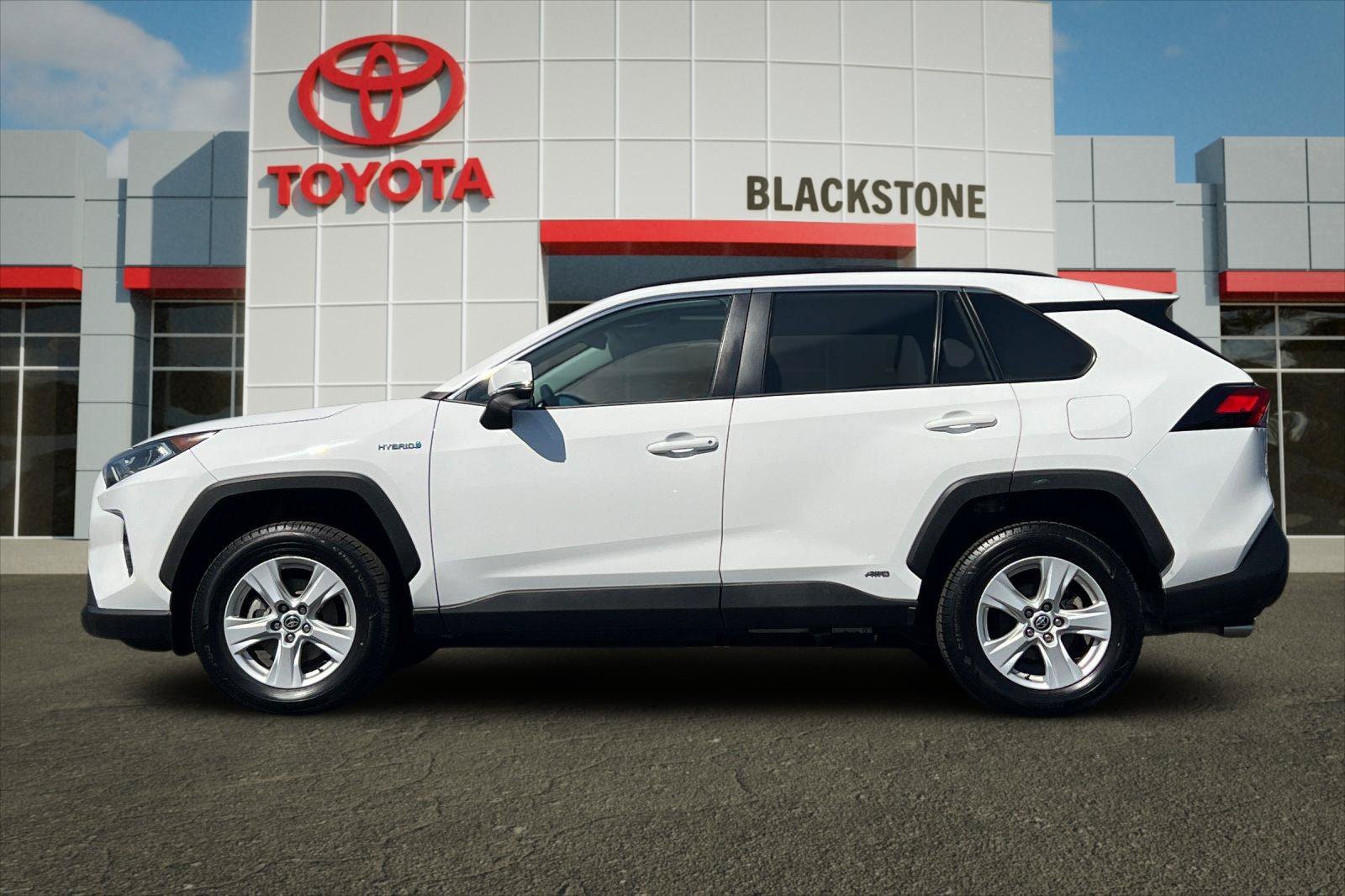 Certified 2021 Toyota RAV4 XLE w/ Convenience Package AWD/4WD image 6