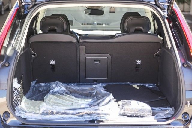 New 2025 Volvo XC60 T8 Ultra w/ Protection Package Premier image 26