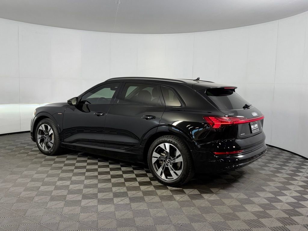 Used 2021 Audi e-tron Premium w/ Convenience Plus Package AWD/4WD image 9
