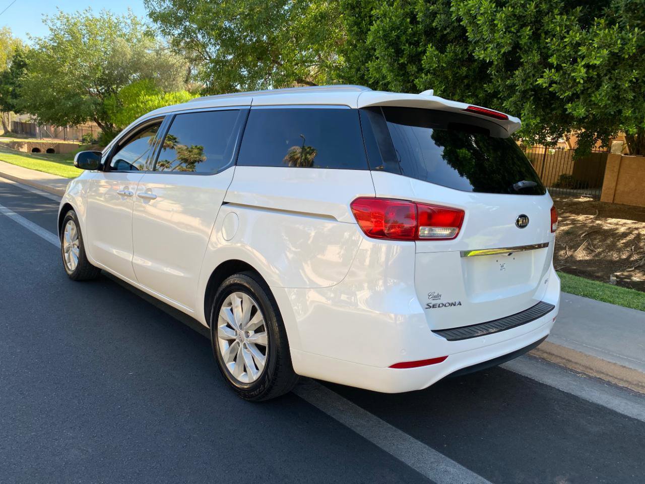 Used 2018 Kia Sedona EX FWD image 78